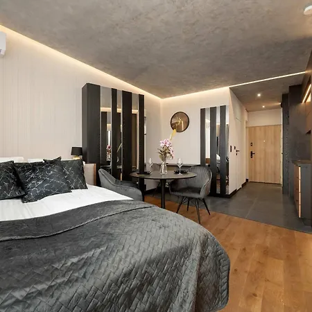 Luxury Sikorskiego Close To Wroclaw's Market Square By Renters Prestige Appartement