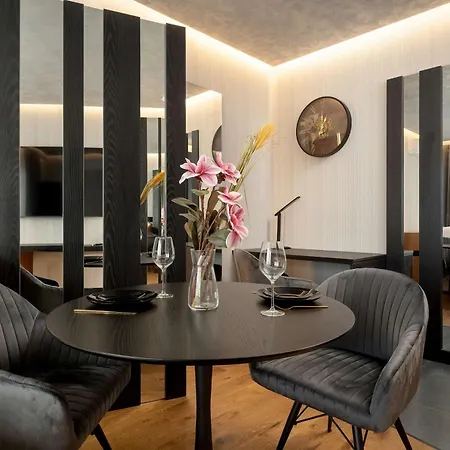 Luxury Sikorskiego Close To Wroclaw's Market Square By Renters Prestige Wrocław